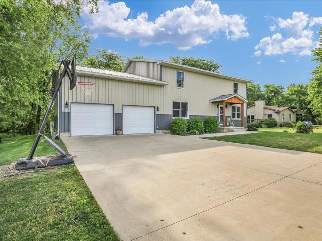 House for sale in Fairbury, Illinois