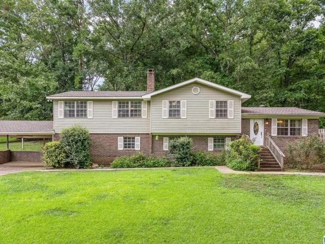 House for sale in Columbiana, Alabama