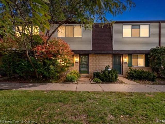 Townhouse for sale in Uptown Village at Milford, Milford Charter Township