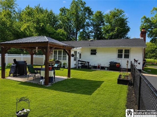 House for sale in Niagara, New York