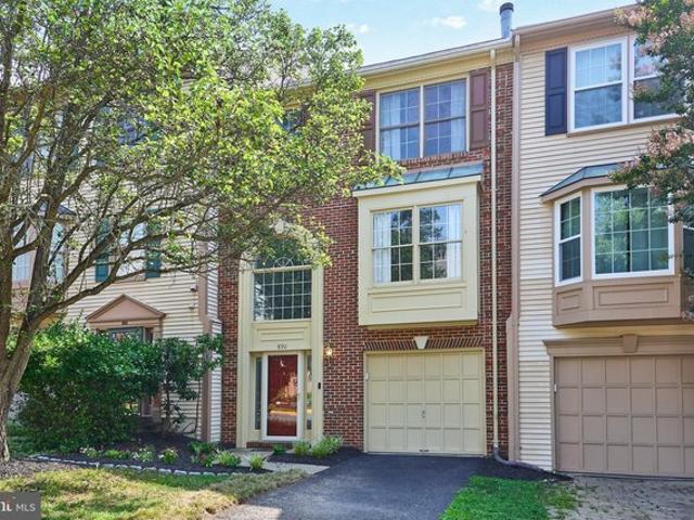 Townhouse for sale in Virginia