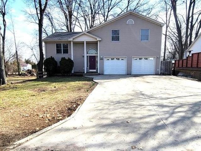 House for sale in Waterford, Michigan