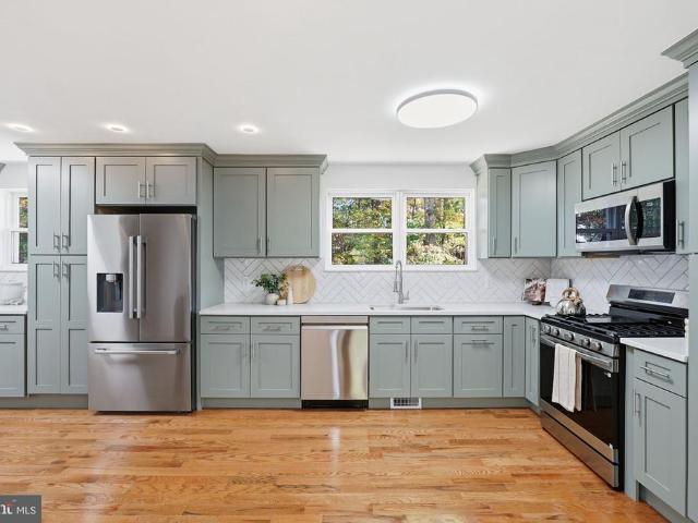 House for sale in Stewart Town, Montgomery Village