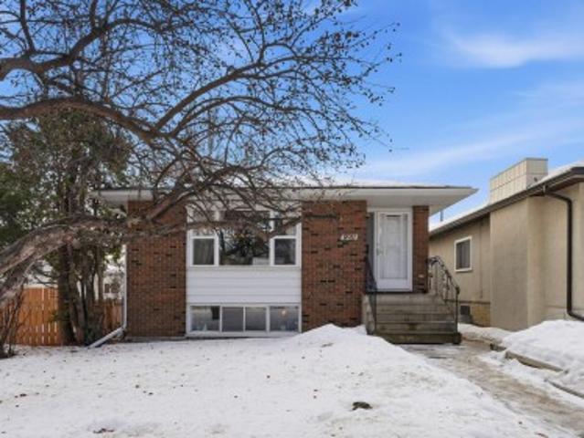 House for sale in Wedgewood, Alberta