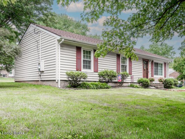 House for sale in Pewee Valley, Kentucky