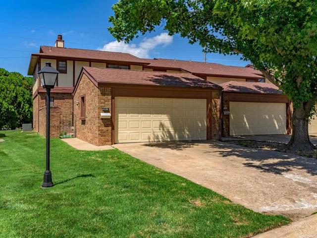 Condo for sale in Kansas