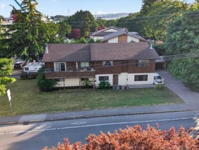 House for sale in Esquimalt, Capital Regional District