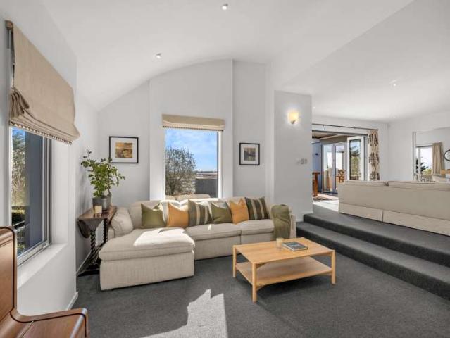 House for sale in Chaslands, Canterbury