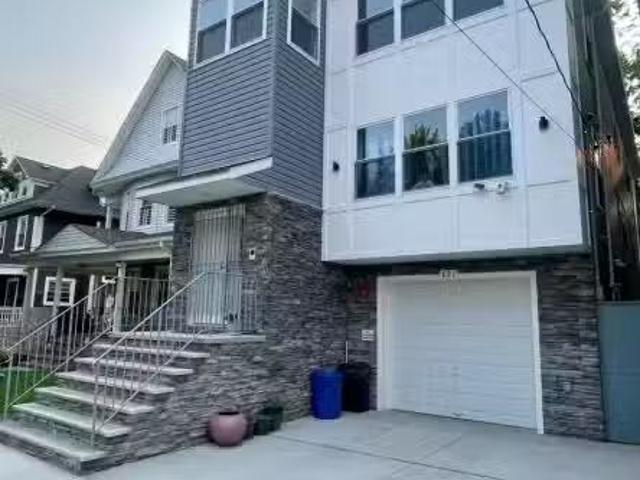 House for rent in Newark