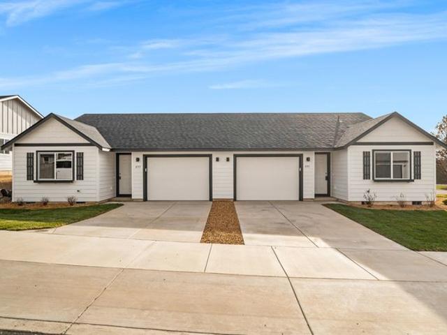 Townhouse for sale in Oregonia