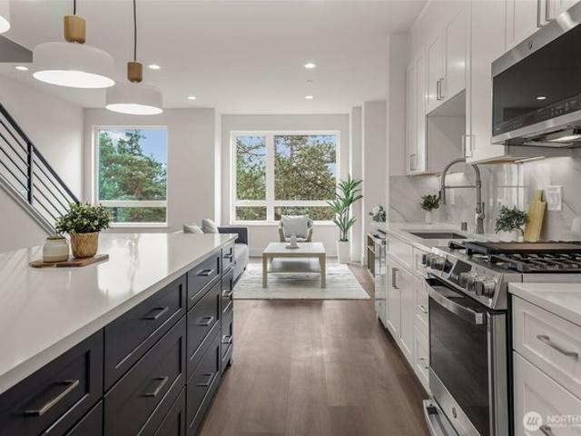 Townhouse for sale in Redmond, Washington