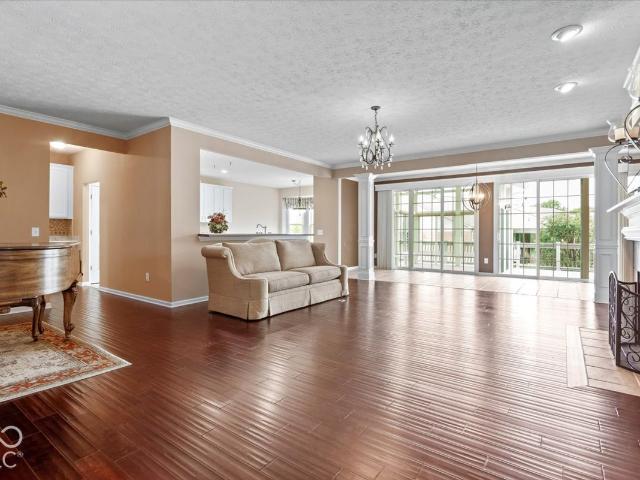 House for sale in Cobblestone Lakes of Zionville, Zionsville