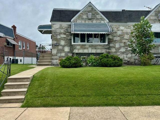 Townhouse for sale in Blue Grass, Philadelphia