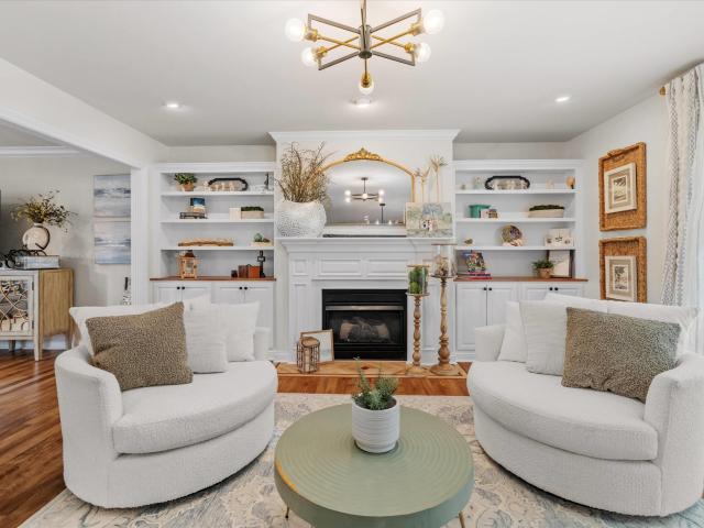 House for sale in Newburgh, Indiana