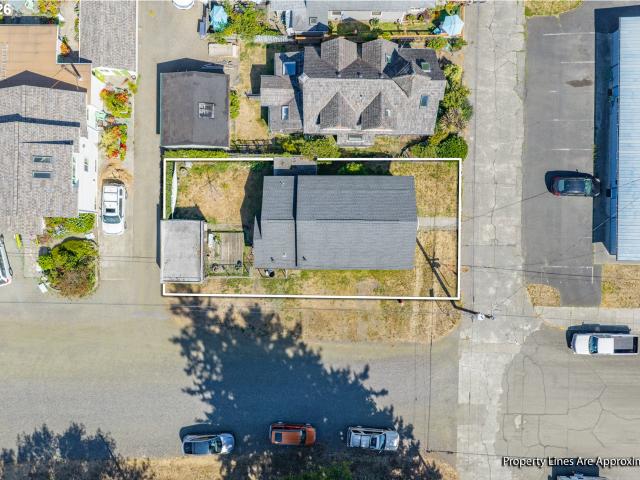 House for sale in North Bend, Coos County