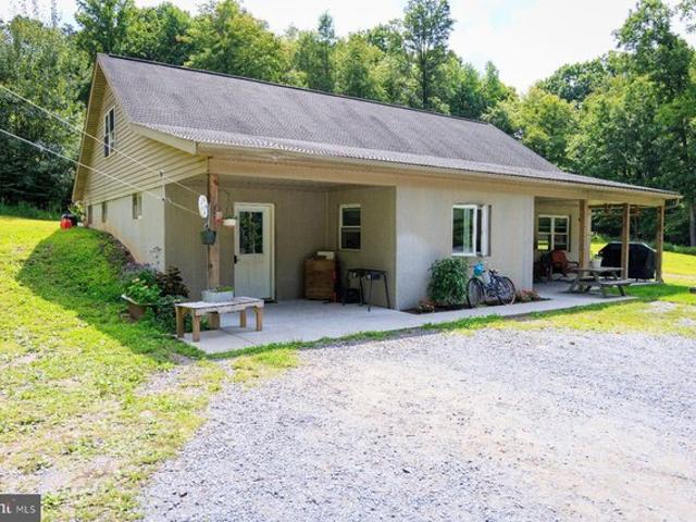 House for sale in Sacramento, Pennsylvania