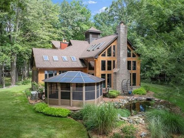 House for sale in Grosse Ile, Michigan