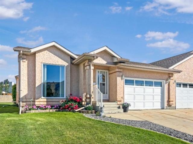House for sale in Crystal Heights, Grande Prairie