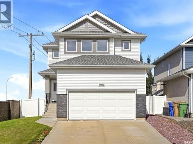 House for sale in Edgewater, Regina