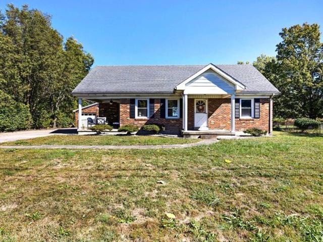 House for sale in Loretto, Kentucky