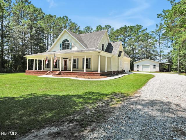 House for sale in Burgaw, North Carolina