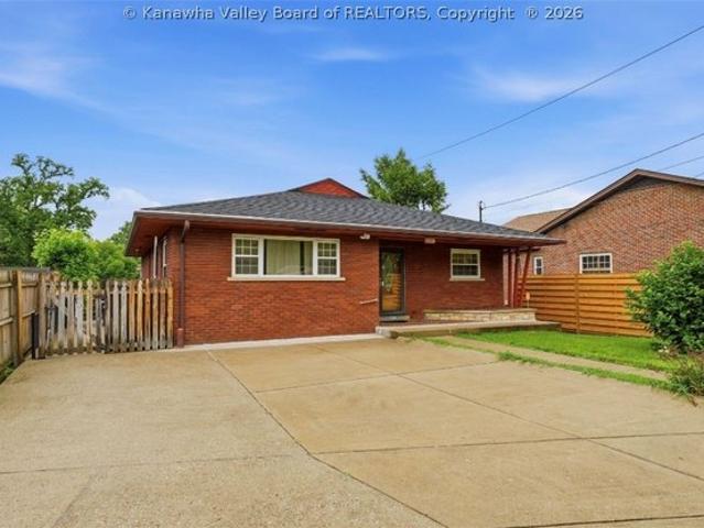 House for sale in Charleston, West Virginia
