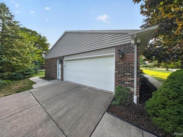 House for sale in Grosse Ile, Michigan