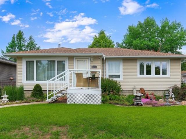 House for sale in Wedgewood, Alberta