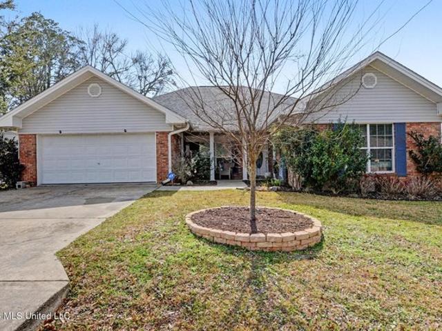 House for sale in Diamondhead, Mississippi