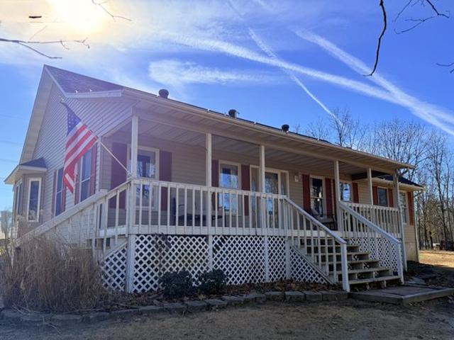 Farm for sale in Mountain Grove, Missouri