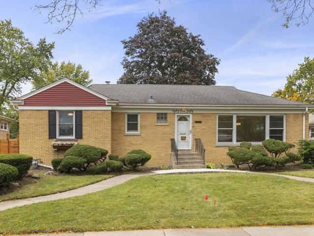 House for sale in Evanston, Illinois