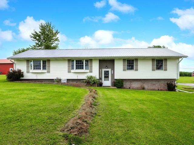 House for sale in Cambridge, Illinois