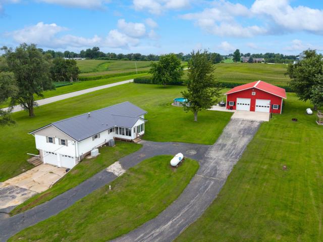 House for sale in Cambridge, Illinois
