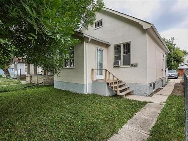 House for sale in East St. Paul, Manitoba