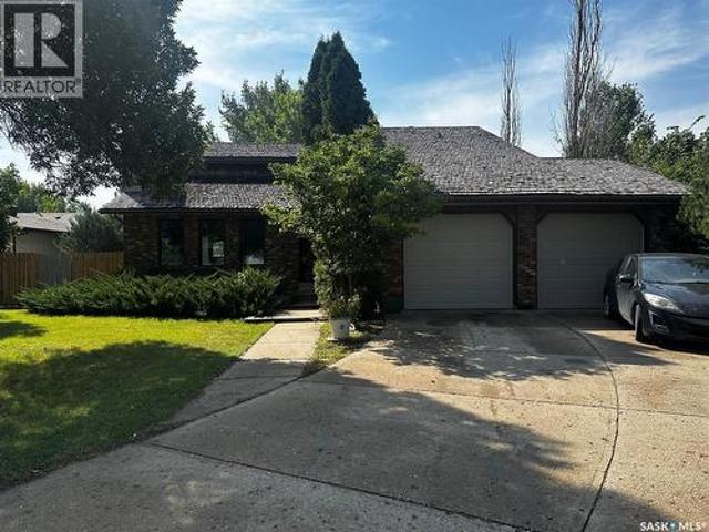 House for sale in Weyburn, Saskatchewan