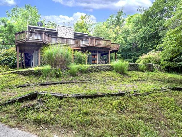 House for sale in Versailles, Woodford County