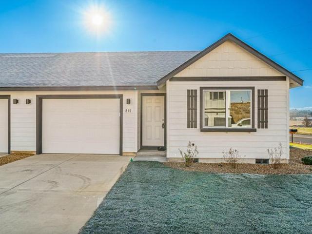 Townhouse for sale in Oregonia
