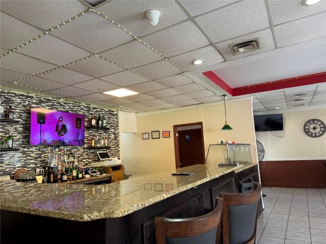 Commercial for sale in Lindenhurst, New York