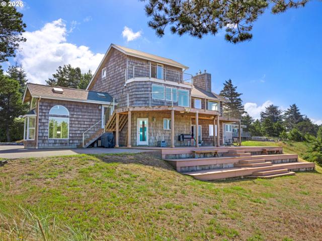 House for sale in Warrenton, Clatsop County