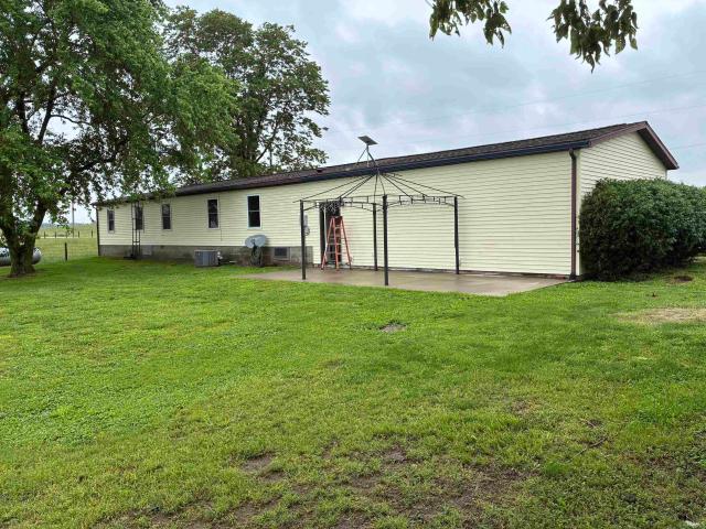 House for sale in Oaktown, Indiana