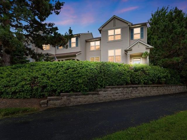 Townhouse for sale in Grayslake, Illinois