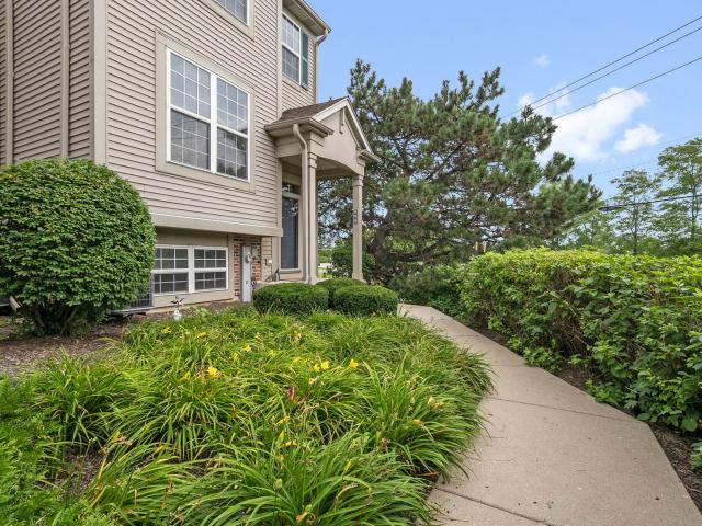 Townhouse for sale in Grayslake, Illinois