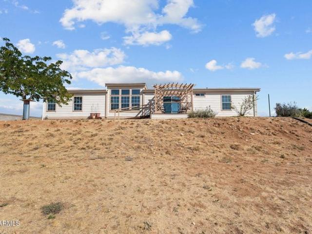 House for sale in Kirkland, Arizona