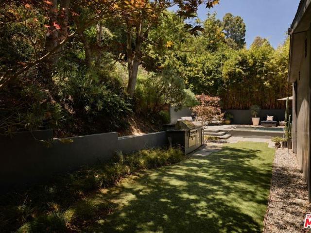 Property for rent in Canoga Park, California