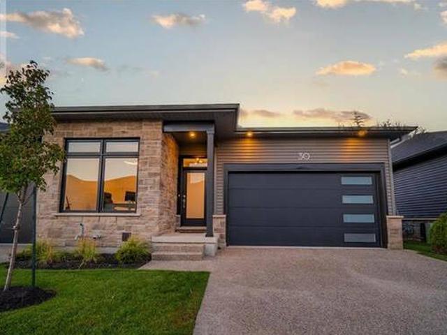 House for sale in Niagara, Ontario