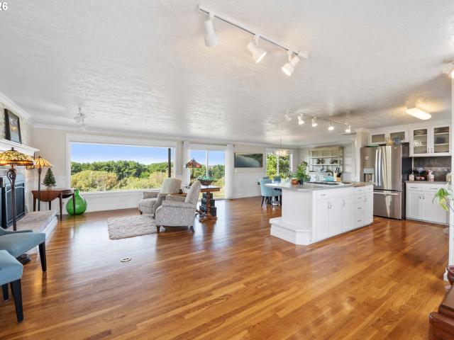 House for sale in Warrenton, Clatsop County