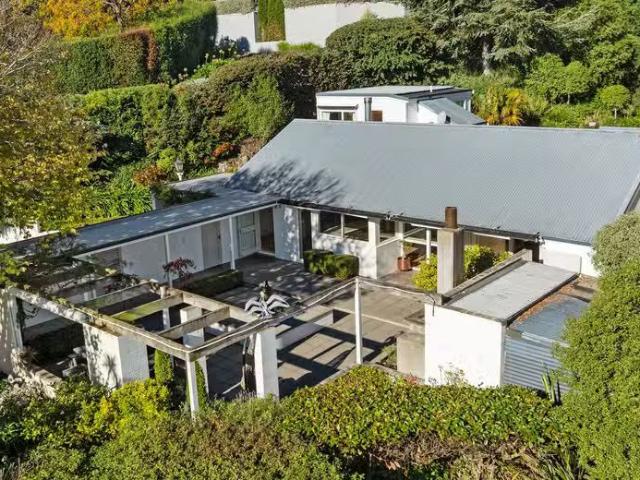 House for sale in Chaslands, Canterbury