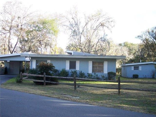 House for sale in Lake Panasoffkee, Florida
