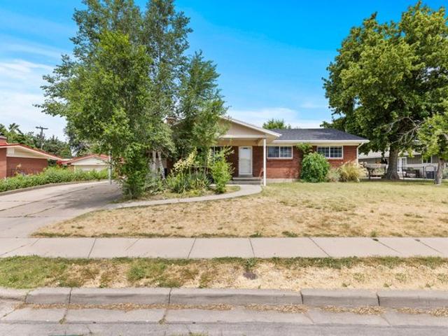 House for sale in Layton, Utah