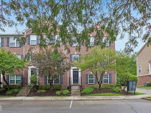 Townhouse for sale in Carmel, Indiana